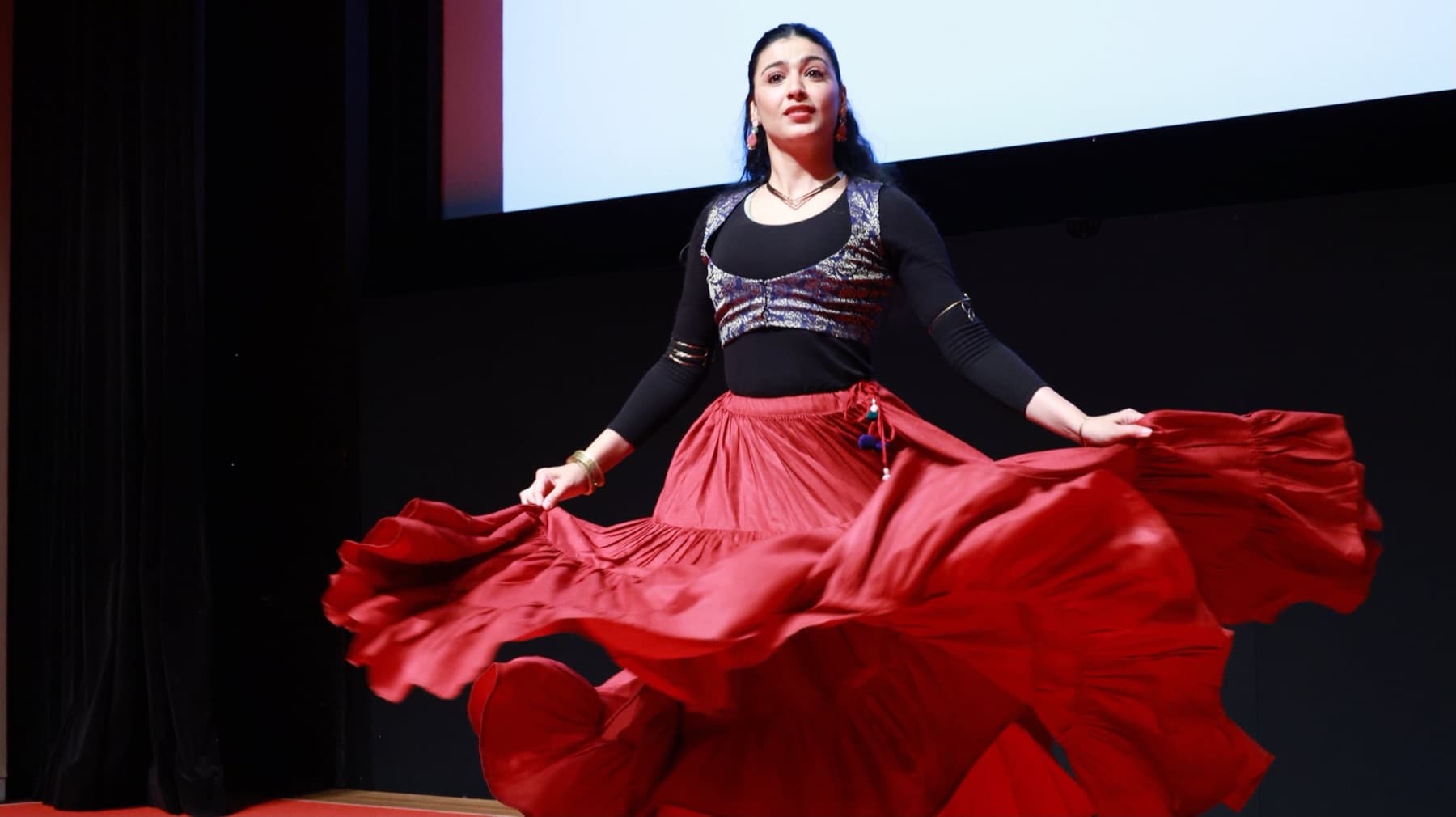 Sanya Dance Studio — इंडियन डांस क्लासेज़, टोक्यो